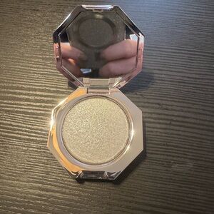 Diamond Supply Co. Shimmering Silver Highlighter